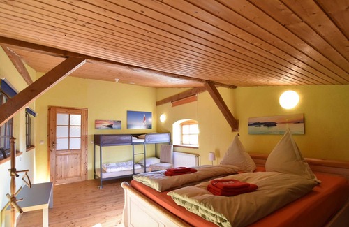 Kroepelin Appartement | Vivre dans la ferme - 200 m² avec sauna et cheminée