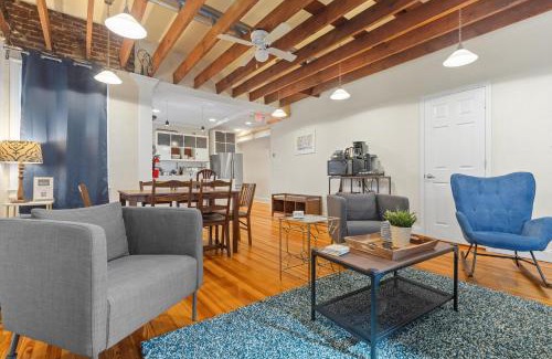 Southeast Lit Et Petit-Déjeuner | Living on The Edge of Capitol Hill
