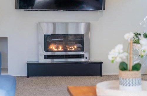 Matarangi Maison | Living The Dream - Matarangi Holiday Home