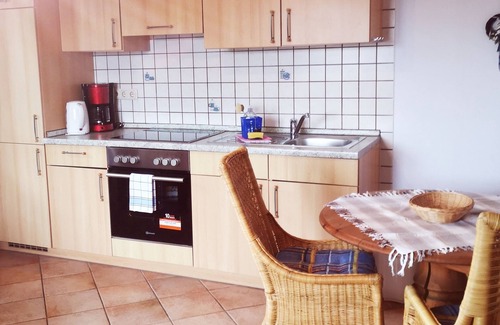 Lancken-Granitz Appartement | Séjour sous "Reet" familial, chiens admis, jardin + grand espace ouvert