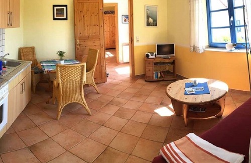 Lancken-Granitz Appartement | Séjour sous "Reet" familial, chiens admis, jardin + grand espace ouvert