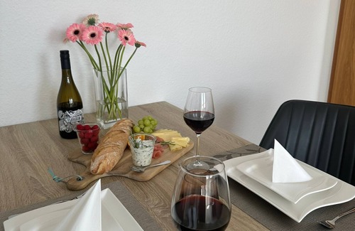 Schonebeck Appartement | Livoro Dormitorio Apartment
