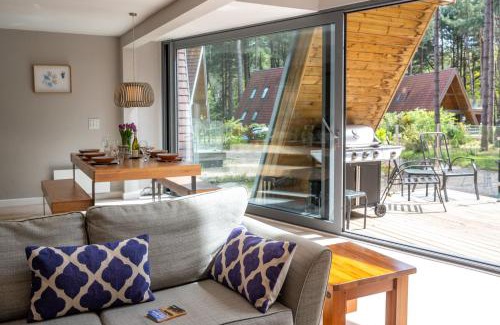 Weybourne Maison | Liz's Lodge by Big Skies Cottages