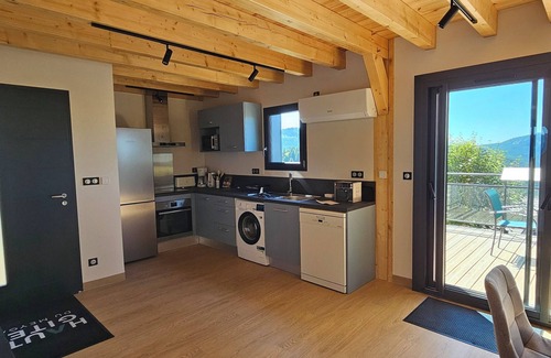 Queyrieres Chalet De Ski | Lizieux: Chalet de qualité avec vue sur les montagnes de Haute-Loire