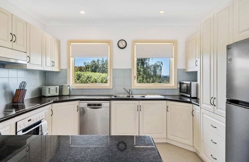 Hobart Maison | "Lizzy's Hideaway" – Close to City, Sleeps 6