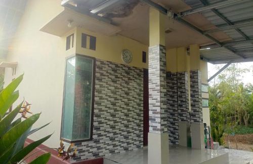 Kecamatan JONGGAT Maison | LK House Sukarara