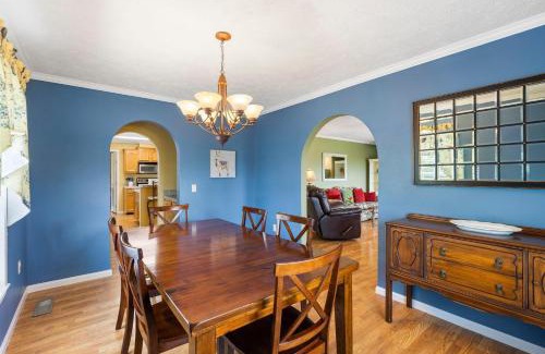 Omaha Maison | Llama House