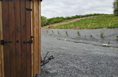 Llandovery Cabine | Llandovery - Cabin - Sleeps 2 - Parking - Garden