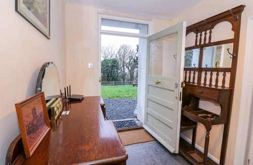 Llandysul Cottage | Llwyncadfor Farm, NEWCASTLE EMLYN