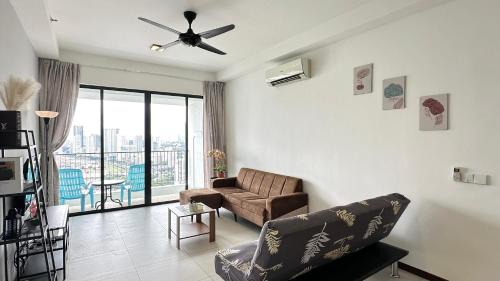 Tanjung Tokong Appartement | LM HomeyC 3BR Family Suite for 4-14 Pax with Nexflix & Coway Water Purifier