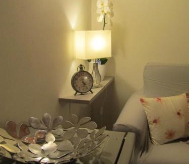 Novara Appartement | "Lo charme" a 5 minuti a piedi da Ospedale,Teatro Coccia ed Universita',a 30 minuti dai Laghi e 40 minuti da Milano