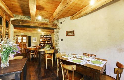 Stroppo Lit Et Petit-Déjeuner | Locanda Al Torch - Ristorante e Camere