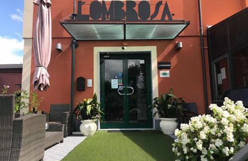 Vezzano Ligure Hôtel | Locanda L'Ombrosa