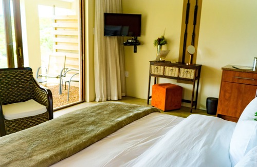 Pringle Bay Maison | Situé dans une réserve naturelle, vous serez choyé et pourrez vous détendre.