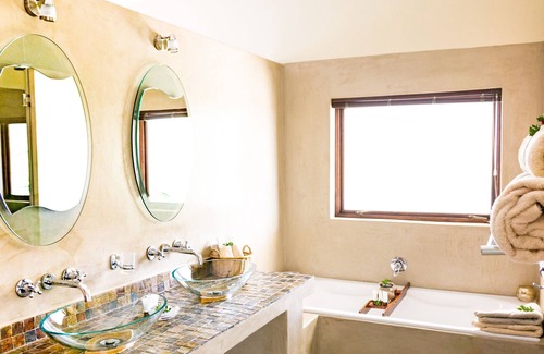 Pringle Bay Maison | Situé dans une réserve naturelle, vous serez choyé et pourrez vous détendre.