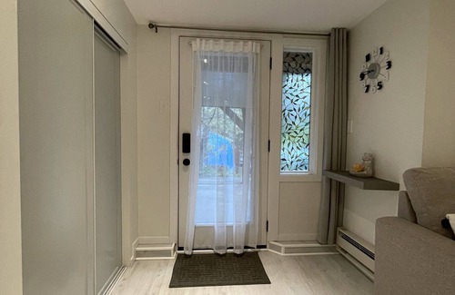 Shawnigan Lake Appartement | Located in the beautiful village of Shawnigan Lake, n