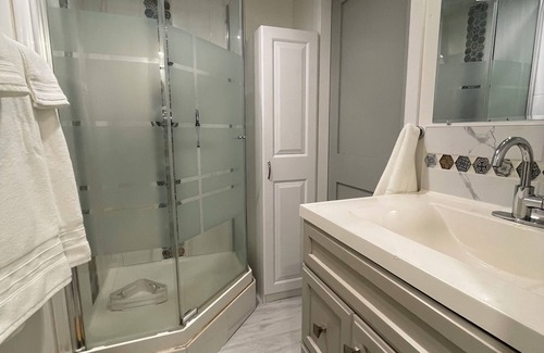 Shawnigan Lake Appartement | Located in the beautiful village of Shawnigan Lake, n