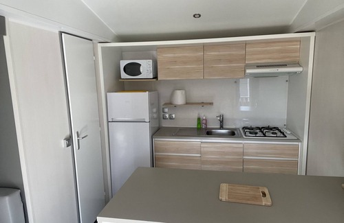 Rochebrune Maison | Located in the Campig des gorges de la Blanche, gateway to the Lac de serre p.