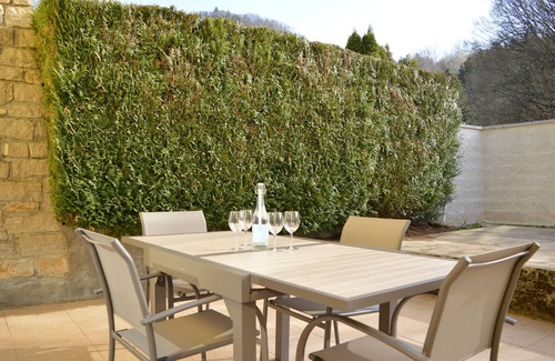 Ney Maison | Located in the heart of the Jura, close to lakes and waterfalls!