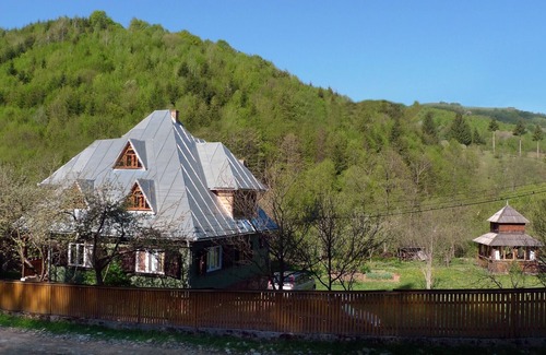 Viseu de Sus Maison | Situé au milieu d'un des plus beaux paysages culturels des Maramures
