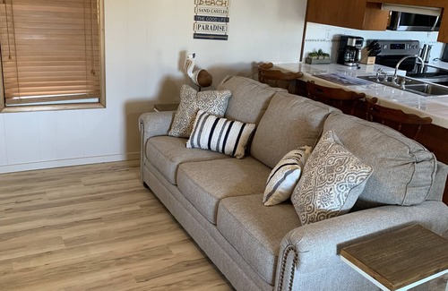 Eufaula Maison | Located on best Beach in Eufaula, 3BR 2BA, dog friendly. Sandy beach
