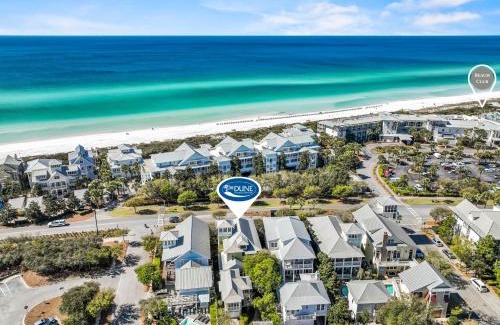 Beach District Maison | Located right on 30A, '57 Western Lake Drive' is a 6BR 6,5BA Home Carriage House home