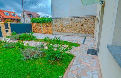 Sainte-Genevieve-des-Bois Villa | Location Cosy Paris - villa Emeraude