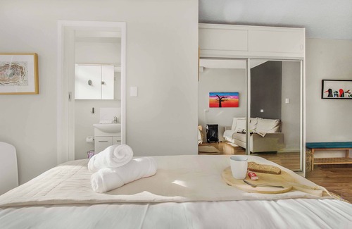Woolloomooloo Appartement | Location and lifestyle in a cute luxe studio with stunning city views