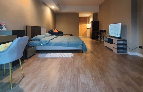 Sathorn Copropriété | Location at the center of Bangkok. Convenient to travel around city.