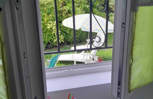 Villemomble Maison | Location chambre sdb salon cuisine animaux bienvenus.
