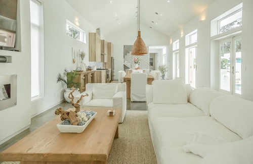 San Juan Maison | Location, comfort, and 5 beach accesses to more than one mile of deeded beach!