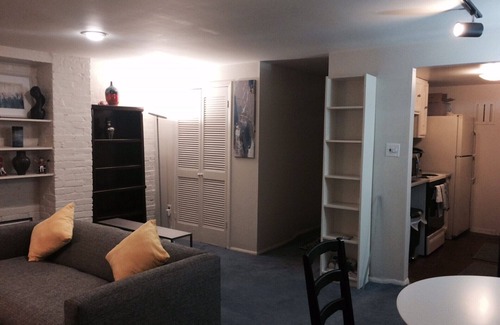 Stanton Park Appartement | Emplacement, commodité et charme de Capitol Hill Stationnement GRATUIT inclus