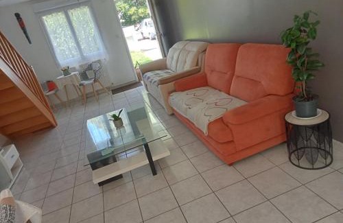 Douarnenez Maison | Location de vacances avec terrasse pour 6 pers, à 2 mn des plages, centre ville et commodités