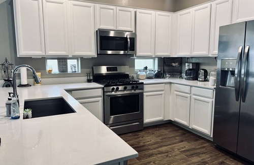 Estrella Village Maison | Location Location! 5 Bed 3 Bath Home