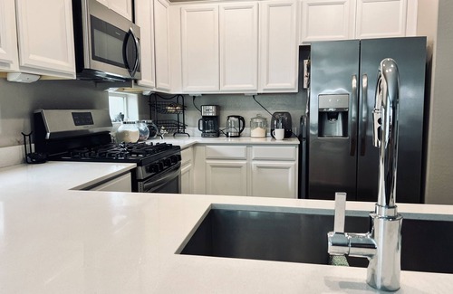 Estrella Village Maison | Location Location! 5 Bed 3 Bath Home