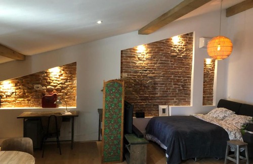 Penne-d'Agenais Maison | Location loft d'artiste dans village pittoresque