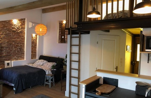 Penne-d'Agenais Maison | Location loft d'artiste dans village pittoresque