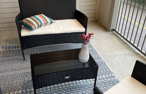 Starkville Copropriété | Location! Luxury! Location! The Peabody-135nSleeps 6 2-Bedrooms 2-Bath