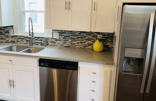 Cherry Street Cottage | 2 BR / 2 BA bijou récemment rénové! Parfait - par TU, Expo Center et les hôpitaux!