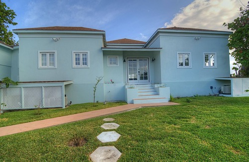 Nassau Maison | Emplacement!!! aucune voiture nécessaire, Oceanfront de luxe, notre maison sur HGTV