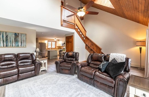 Intervale Maison | Location, pool, games, king bed!
