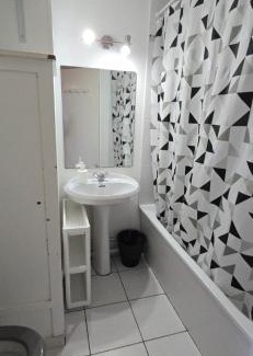 Port Rive Gauche Appartement | LOCATION STUDIO EN BORD DE PLAGE A GRUISSAN