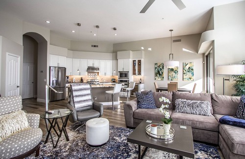 La Vista Maison | Locations a "10" ! and remodeled !.