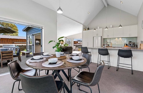 Kinloch Maison | 2 Seagers Cl, Kinloch Base 4. Extra $30