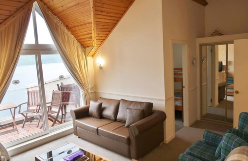 Kinloch Rannoch Maison | Loch Rannoch Highland Club Lochside Lodge 08