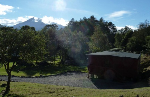 West Laroch Cabine | Loch Side Lodge with stunning mountain views