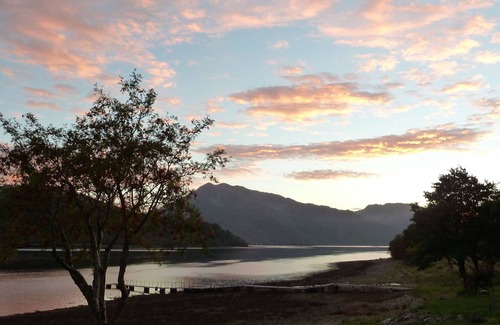 West Laroch Cabine | Loch Side Lodge with stunning mountain views