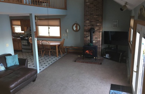 Barnstead Maison | Locke Lake Beachfront Vacation Home