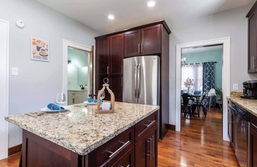 Lockport Maison | Lockport Haven/3 King Beds/Wi-fi/Near Downtown!