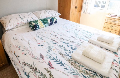 Yealand Conyers Cottage | Lodge 17 Silverdale, CARNFORTH